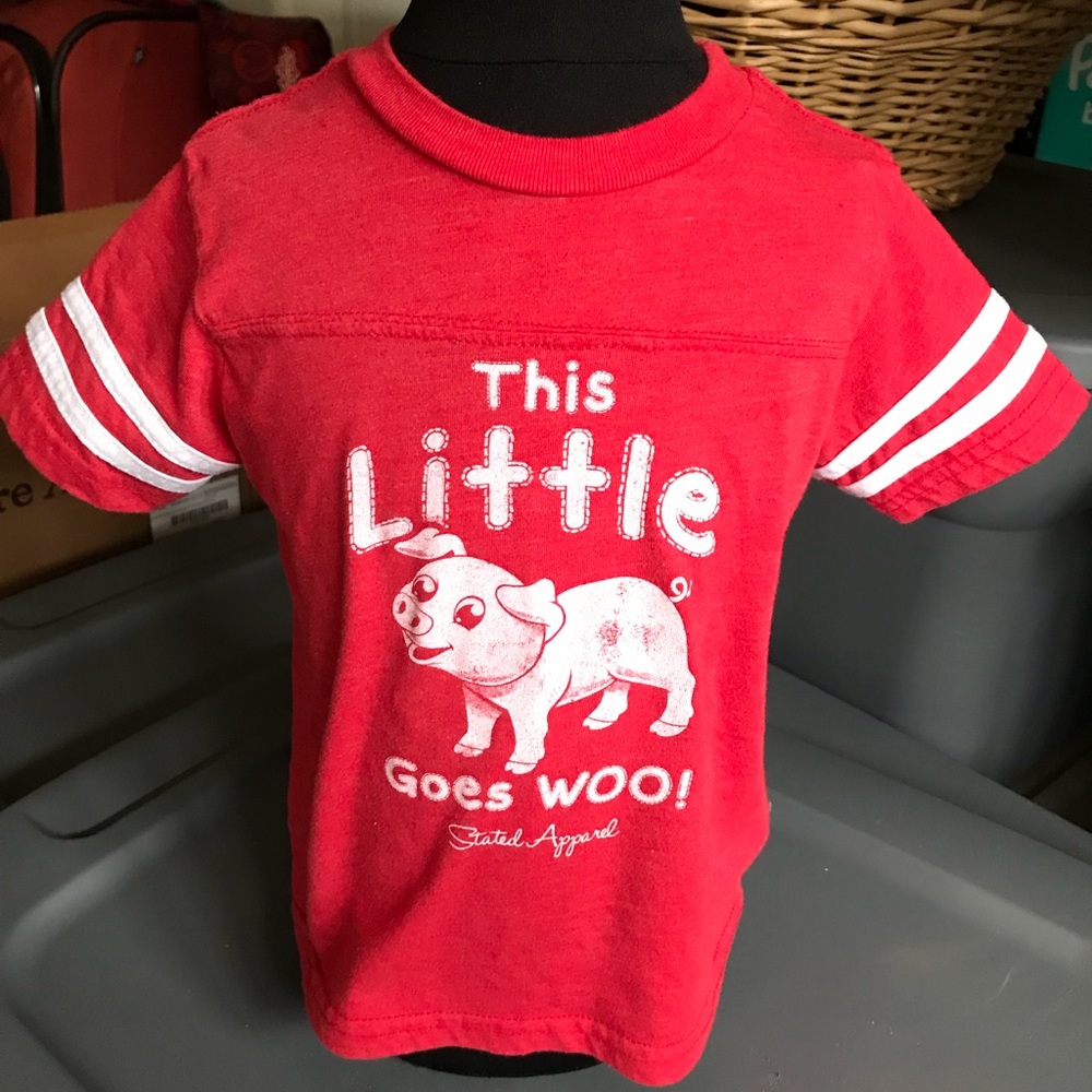 2t Stated Apparel Razorback T, Hog Wild